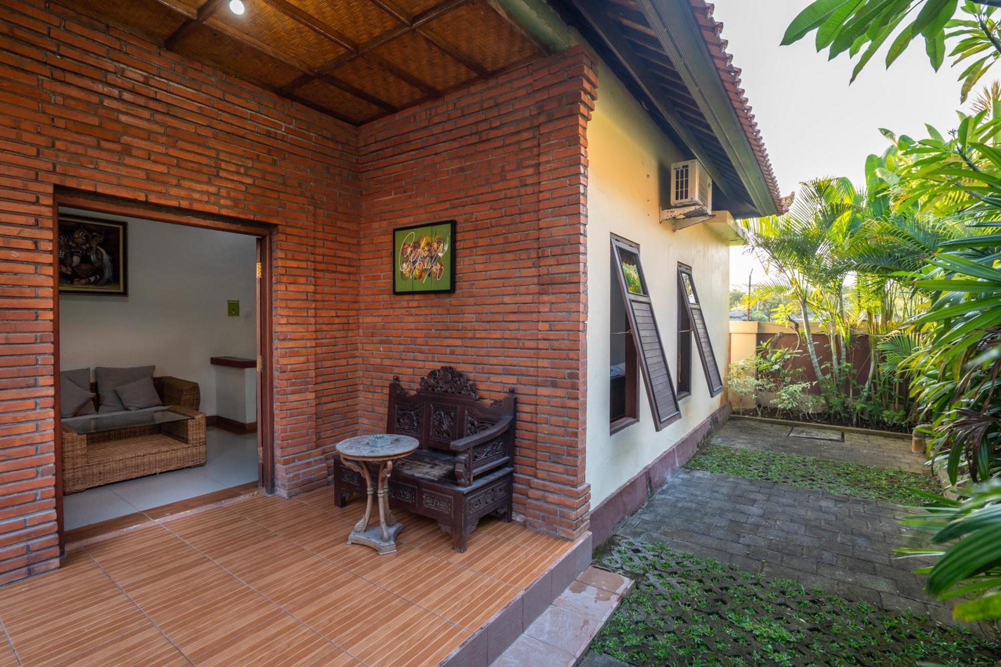 Nirmala Guest House Surf Keramas Ngoại thất bức ảnh